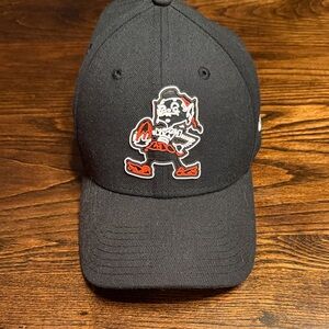 New Era Black 39THIRTY Cap with NFL Logo Cleveland Browns